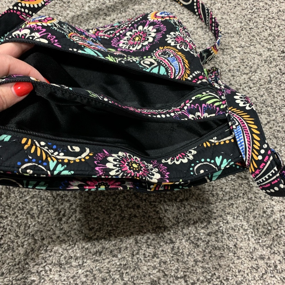 Vera Bradley crossbody - Picture 4 of 5
